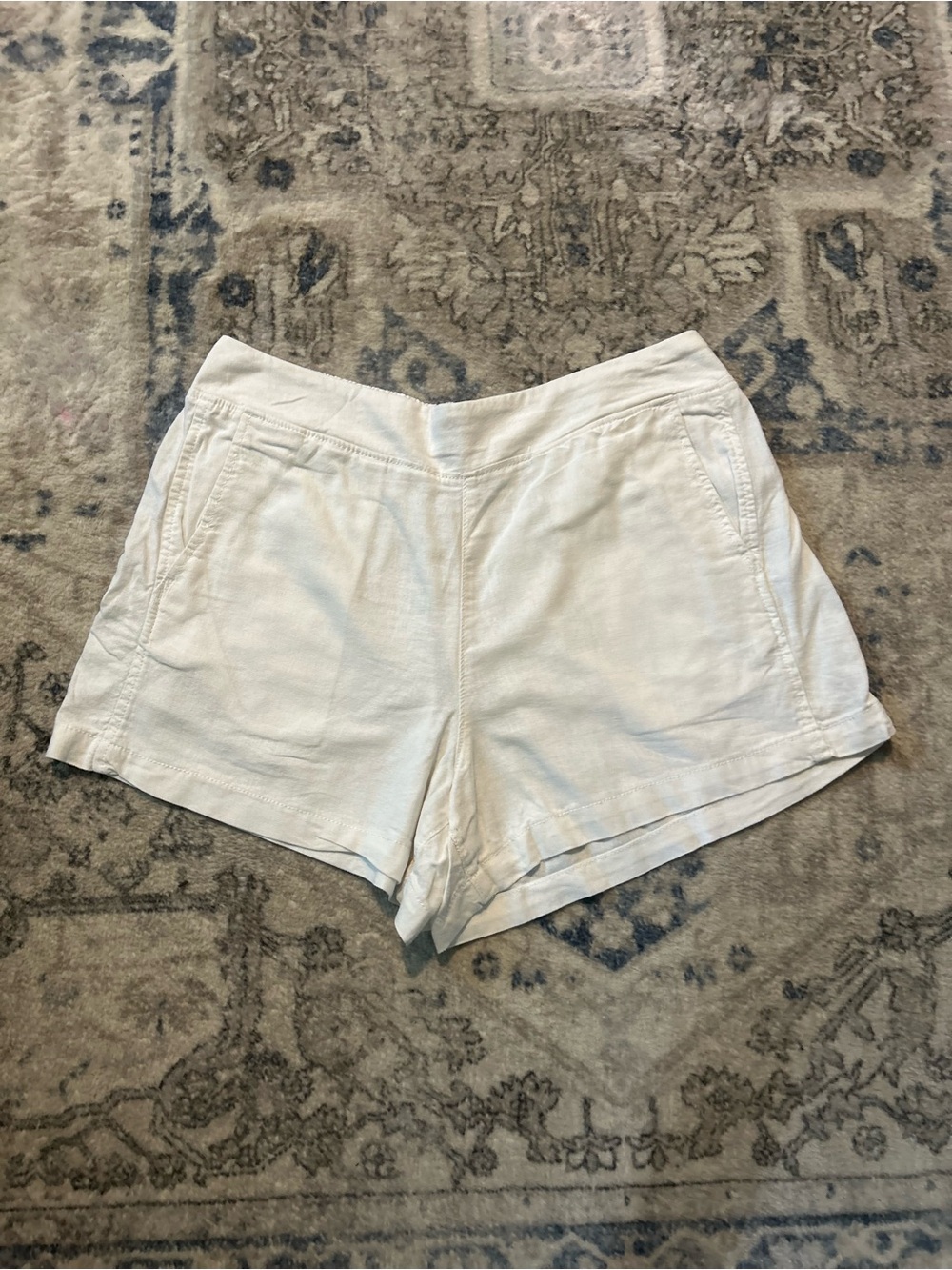 GAP Women's White Casual Linen Blend Shorts